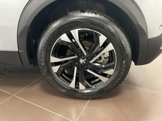 PEUGEOT 2008 ELECTRIQUE II - voiture d'occasion - Photo 23