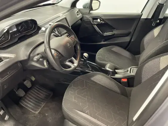 PEUGEOT 2008 - voiture d'occasion - Photo 18