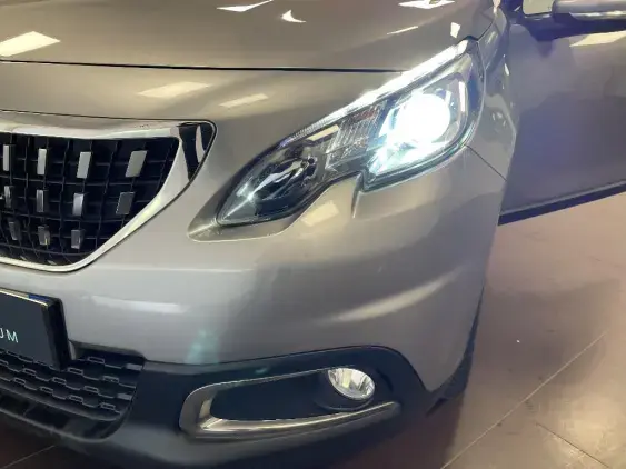 PEUGEOT 2008 - voiture d'occasion - Photo 21