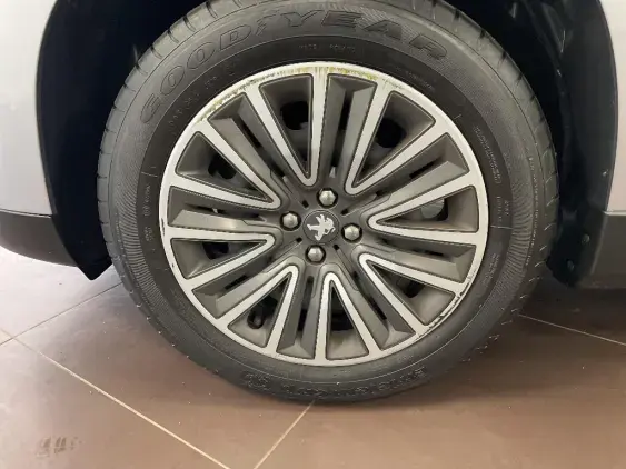 PEUGEOT 2008 - voiture d'occasion - Photo 22