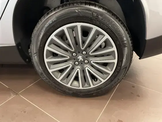 PEUGEOT 2008 - voiture d'occasion - Photo 23