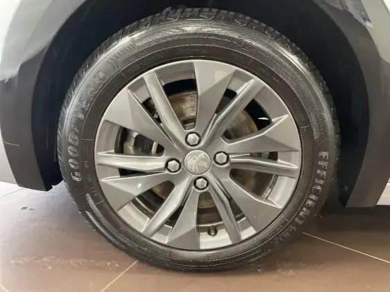 PEUGEOT 208 ELECTRIQUE II - voiture d'occasion - Photo 23