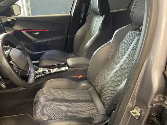 PEUGEOT 2008 II - voiture d'occasion - Photo 18