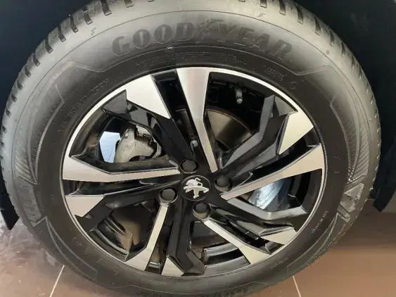 PEUGEOT 2008 II - voiture d'occasion - Photo 23