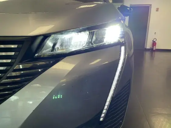 PEUGEOT 308 III - voiture d'occasion - Photo 22