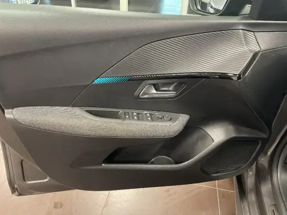 PEUGEOT 208 BUSINESS R II - voiture d'occasion - Photo 19