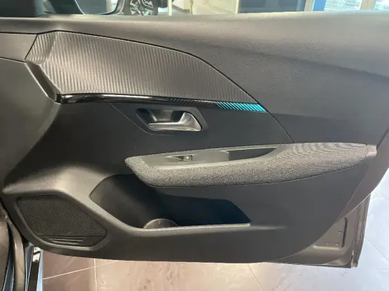 PEUGEOT 208 BUSINESS R II - voiture d'occasion - Photo 20