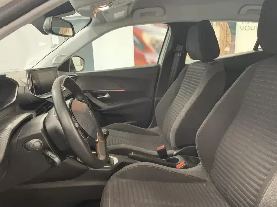 PEUGEOT 2008 II - voiture d'occasion - Photo 18