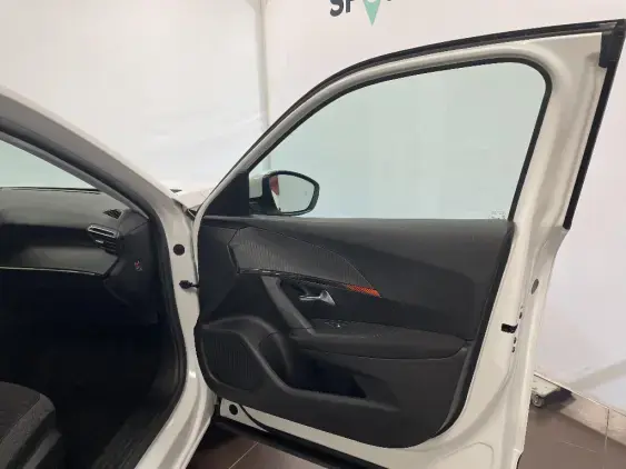 PEUGEOT 2008 II - voiture d'occasion - Photo 20