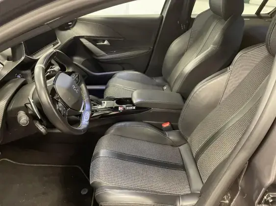 PEUGEOT 208 II - voiture d'occasion - Photo 18