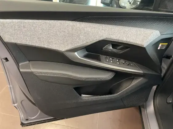 PEUGEOT 3008 III - voiture d'occasion - Photo 19