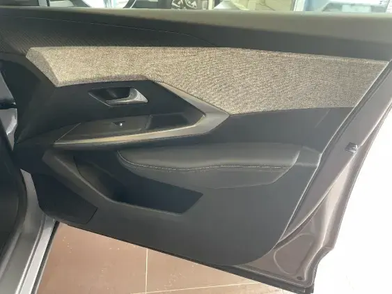 PEUGEOT 3008 III - voiture d'occasion - Photo 20