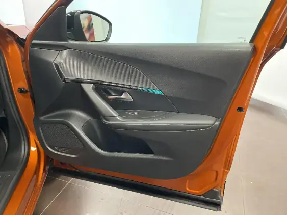 PEUGEOT 2008 II - voiture d'occasion - Photo 20