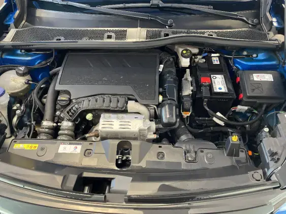 PEUGEOT 2008 II - voiture d'occasion - Photo 21