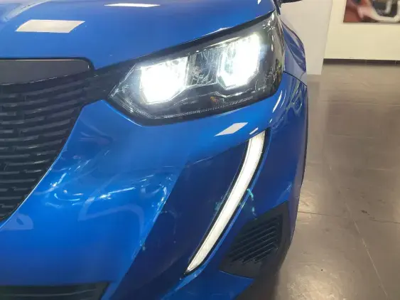 PEUGEOT 2008 II - voiture d'occasion - Photo 22