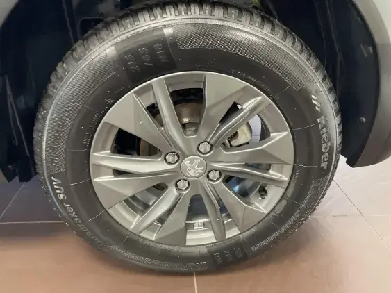 PEUGEOT 2008 II - voiture d'occasion - Photo 24