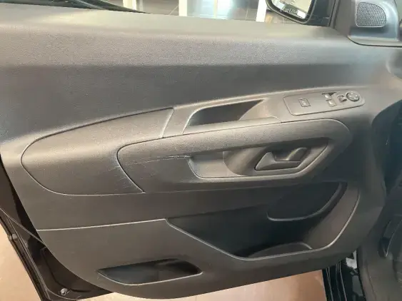 PEUGEOT PARTNER III - voiture d'occasion - Photo 18