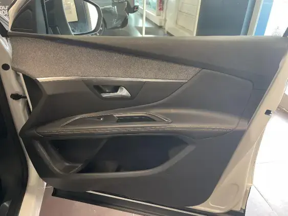 PEUGEOT 5008 II - voiture d'occasion - Photo 18