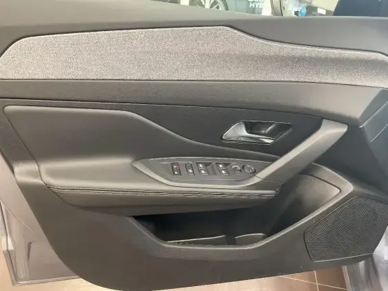 PEUGEOT 308 III - voiture d'occasion - Photo 18