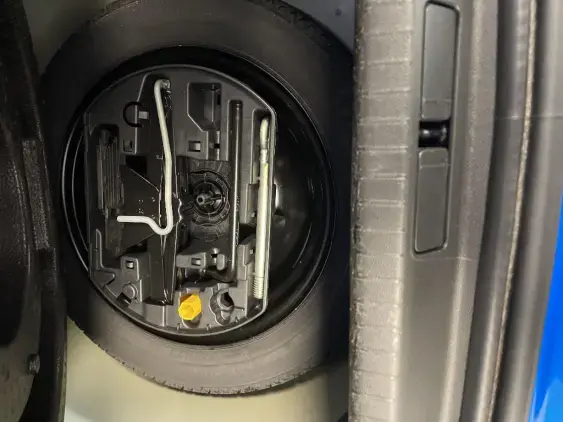 PEUGEOT 208 BUSINESS R II - voiture d'occasion - Photo 17