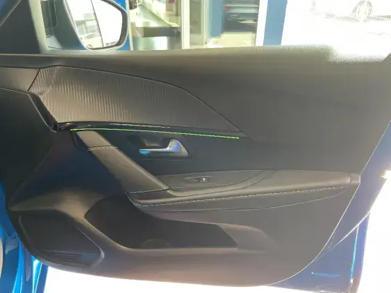 PEUGEOT 208 BUSINESS R II - voiture d'occasion - Photo 20