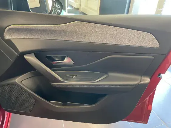 PEUGEOT 308 III - voiture d'occasion - Photo 19