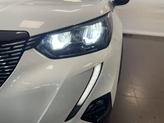 PEUGEOT 2008 II - voiture d'occasion - Photo 21