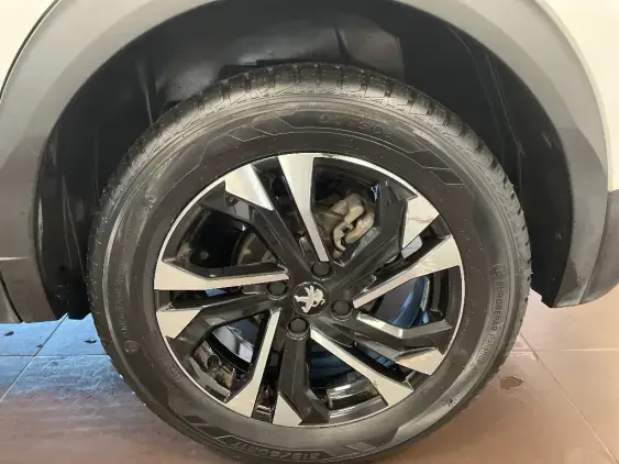 PEUGEOT 2008 II - voiture d'occasion - Photo 23