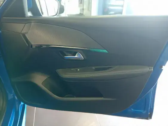 PEUGEOT 208 II - voiture d'occasion - Photo 19