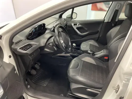 PEUGEOT 2008 - voiture d'occasion - Photo 18