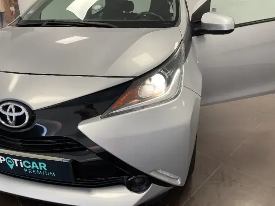 TOYOTA AYGO II - voiture d'occasion - Photo 22