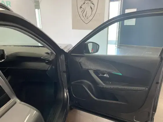 PEUGEOT 2008 II - voiture d'occasion - Photo 19