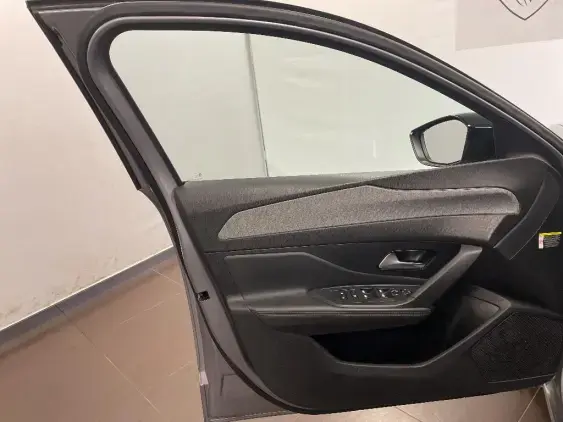 PEUGEOT 308 III - voiture d'occasion - Photo 19