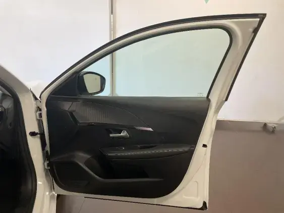 PEUGEOT 208 II - voiture d'occasion - Photo 18