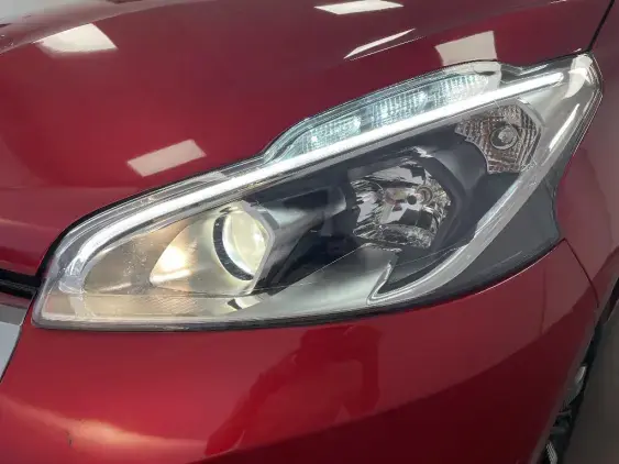 PEUGEOT 208 - voiture d'occasion - Photo 22