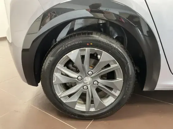 PEUGEOT 208 ELECTRIQUE II - voiture d'occasion - Photo 22