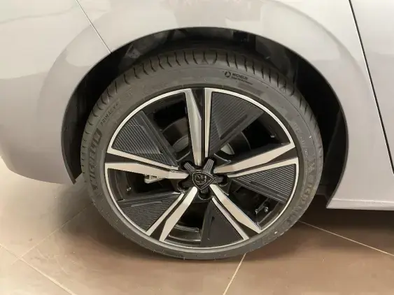 PEUGEOT 308 III - voiture d'occasion - Photo 24