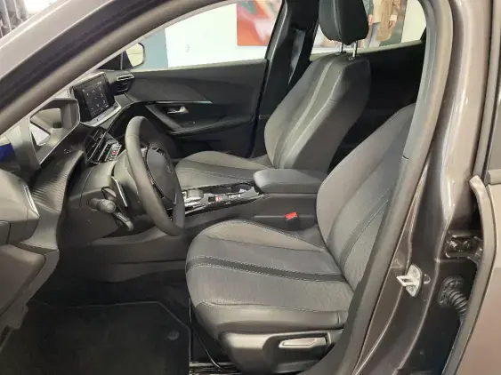 PEUGEOT 2008 II - voiture d'occasion - Photo 18