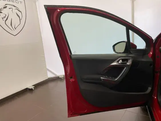 PEUGEOT 2008 - voiture d'occasion - Photo 19