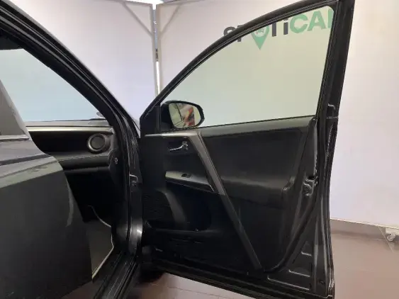 TOYOTA RAV4 V - voiture d'occasion - Photo 18