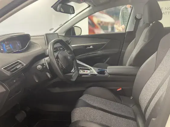 PEUGEOT 3008 II - voiture d'occasion - Photo 18