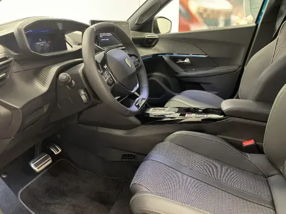 PEUGEOT 2008 II - voiture d'occasion - Photo 18