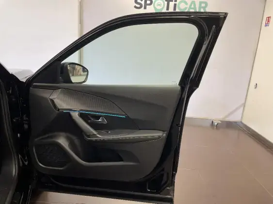 PEUGEOT 2008 II - voiture d'occasion - Photo 19