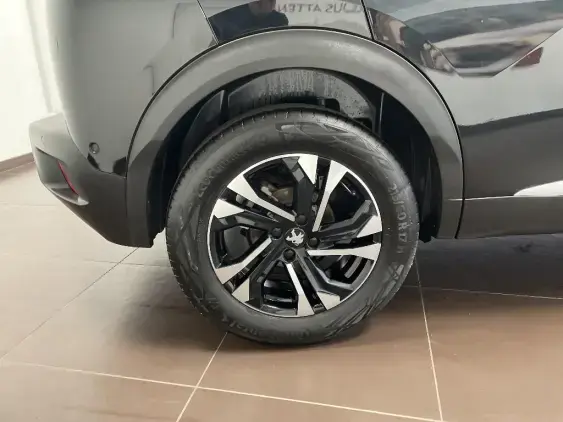 PEUGEOT 2008 II - voiture d'occasion - Photo 24