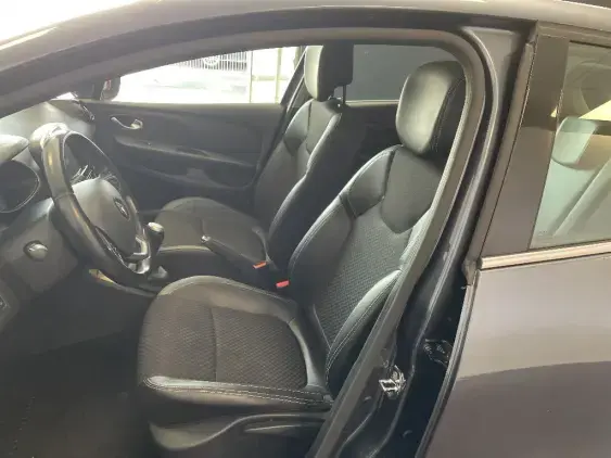 RENAULT CLIO IV - voiture d'occasion - Photo 16