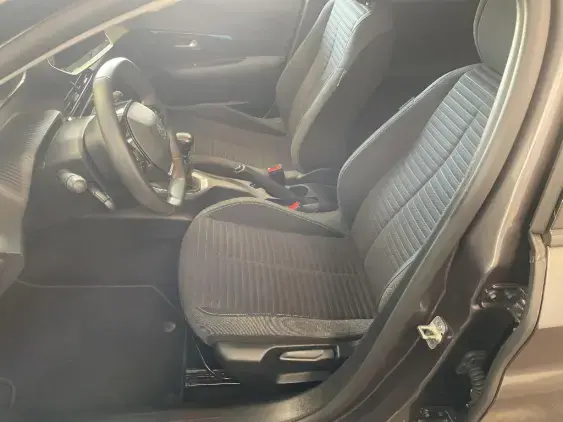 PEUGEOT 208 II - voiture d'occasion - Photo 18