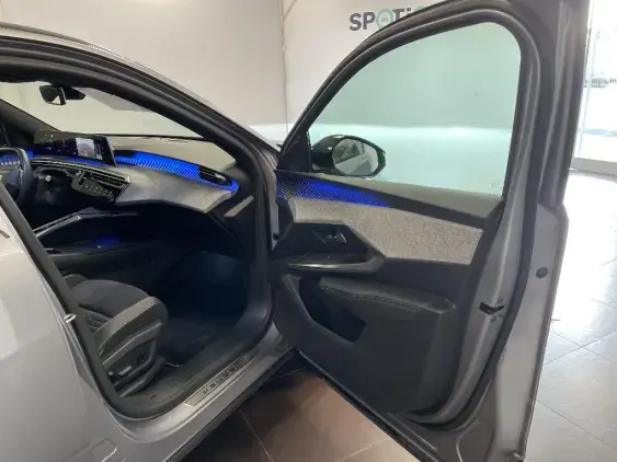 PEUGEOT 3008 ELECTRIQUE III - voiture d'occasion - Photo 20