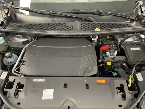 PEUGEOT 3008 ELECTRIQUE III - voiture d'occasion - Photo 21