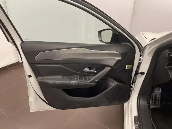 PEUGEOT 308 III - voiture d'occasion - Photo 17