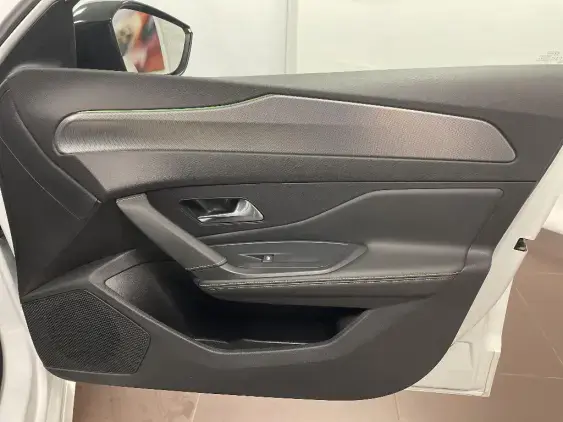 PEUGEOT 308 III - voiture d'occasion - Photo 18